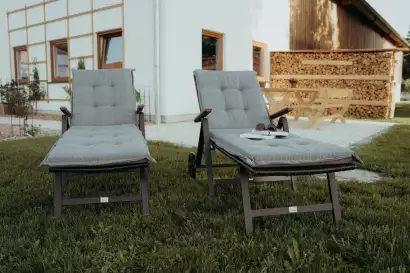 03_eberlhof_kinderspielplatz-haus